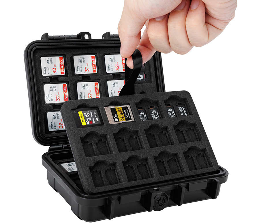 Защитный бокс на 90 шт microSD, 33 шт SD и 12 шт CFexpress Type-A