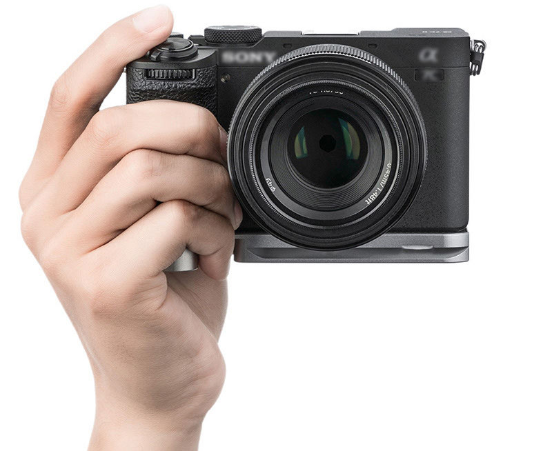 Удлинитель рукоятки для Sony a7C II и a7C R (серебристый)