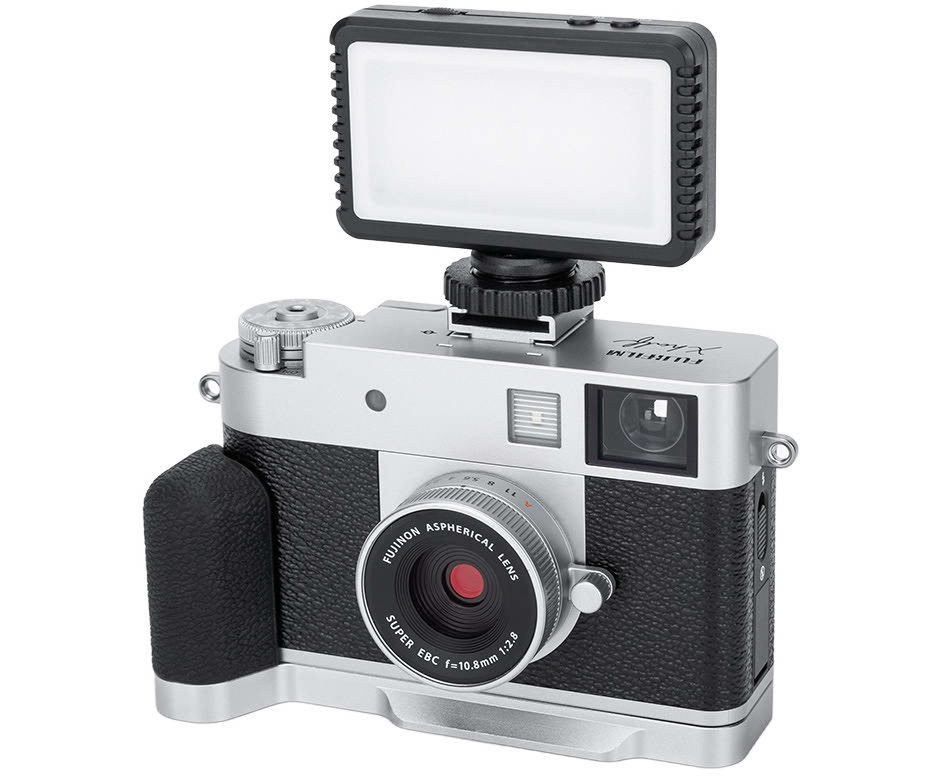 Дополнительный хват для Fujifilm X Half (серебристый цвет)