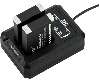 Зарядное устройство на два аккумулятора Fujifilm NP-95 / Ricoh DB-90