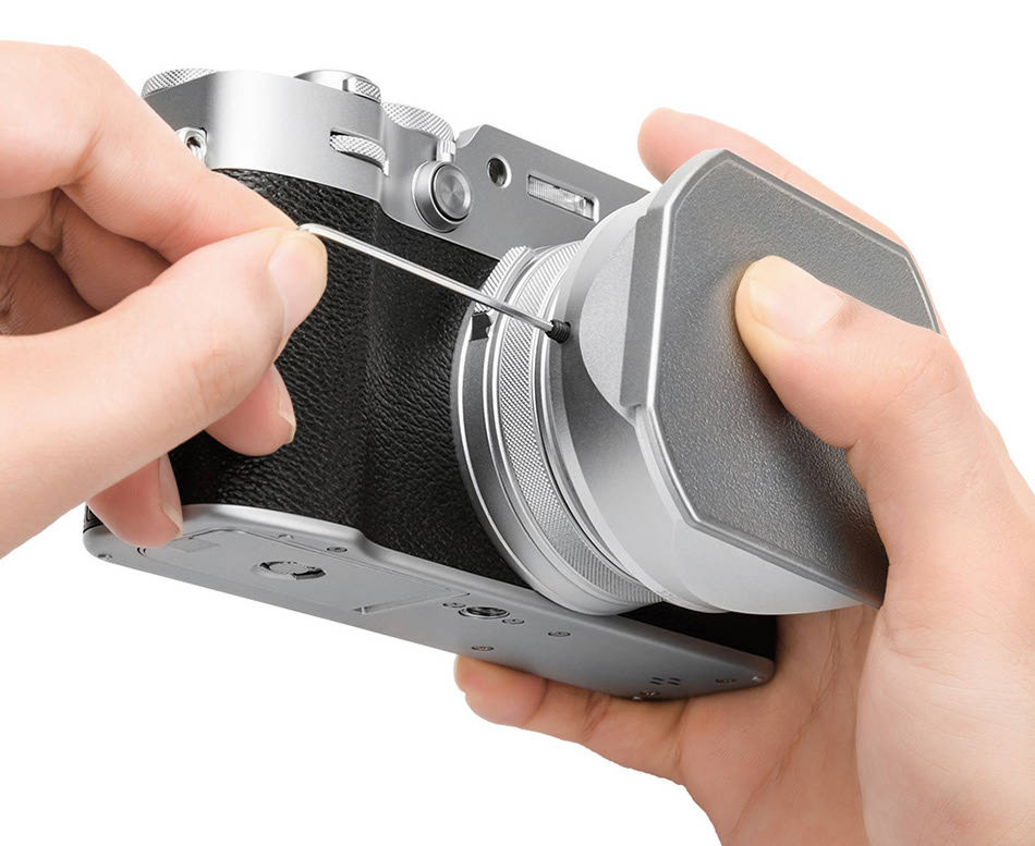 Квадратная бленда для Fujifilm X100VI / X100V / X100F с адаптером на 49 мм (серебристая)