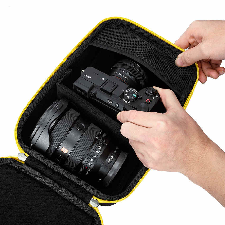 Жёсткий кофр для камеры и двух объективов (жёлтая молния)