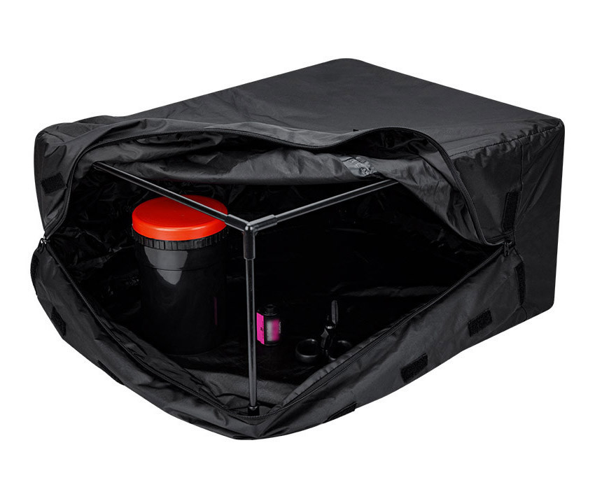 Тёмный бокс для работы с фотоплёнкой