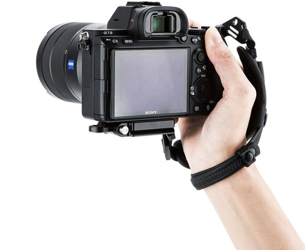 Трехточечный кистевой ремень для беззеркальных камер с площадкой Arca-Swiss