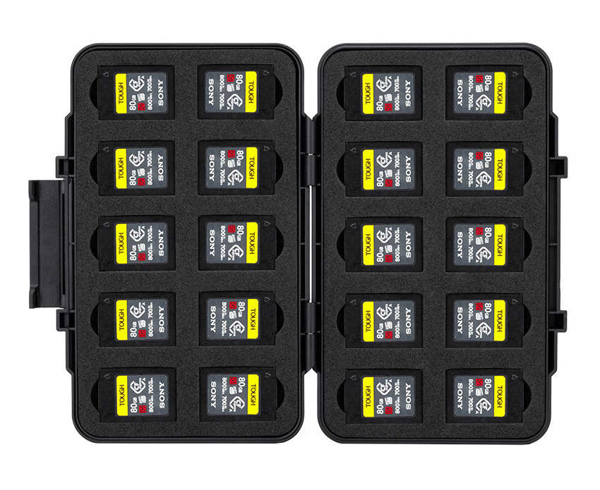 Защитный бокс на двадцать CFexpress Type A и сорок microSD карт памяти