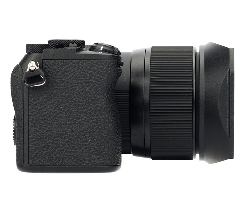 Бленда для объектива Sigma 56mm f/1.4 DC DN (Sigma LH582-01)