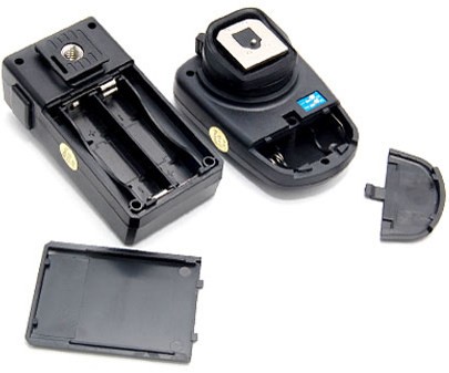 Четырехканальный радио-трансмиттер JJC для фотовспышек (1 трансмиттер + 1 приемник)