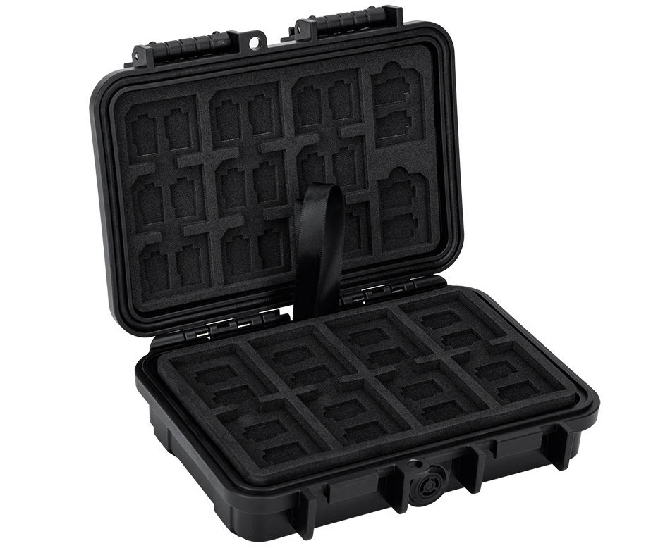 Защитный бокс на 76 шт microSD, 22 шт SD и 16 шт CFexpress Type-B или XQD