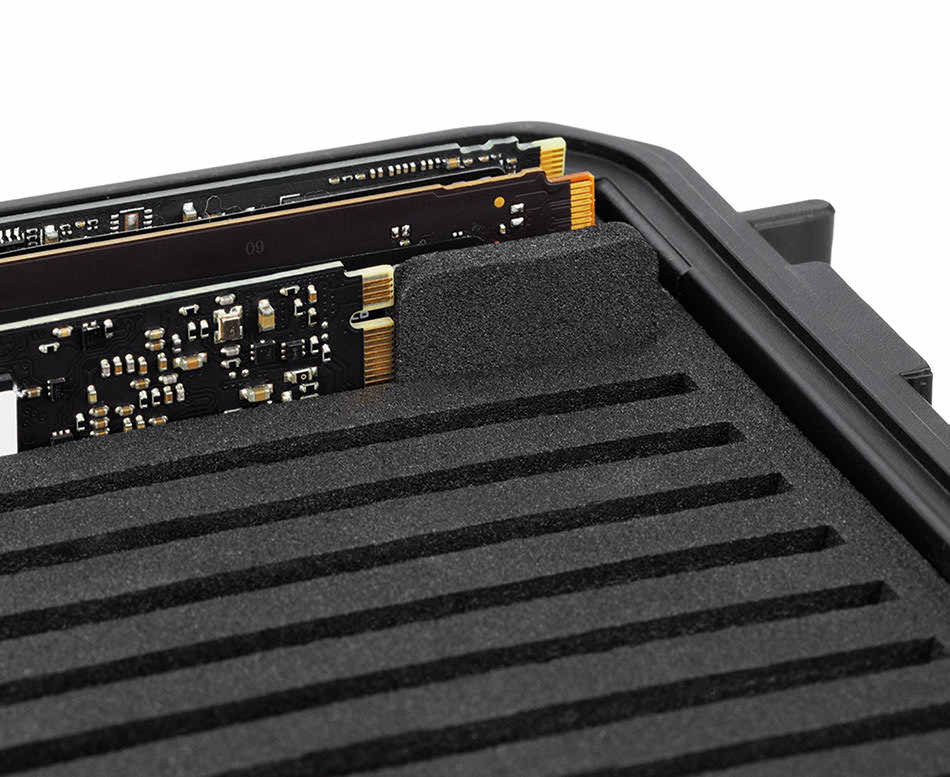 Защитный бокс на пятнадцать SSD M.2 2280 / 2260 / 2242 / 2230 накопителей