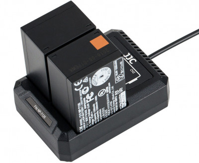 Зарядное устройство на два аккумулятора Fujifilm NP-T125