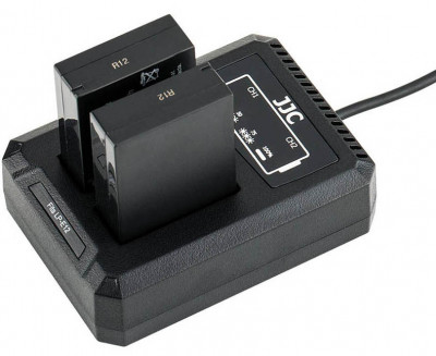 Зарядное устройство на два аккумулятора Canon LP-E12